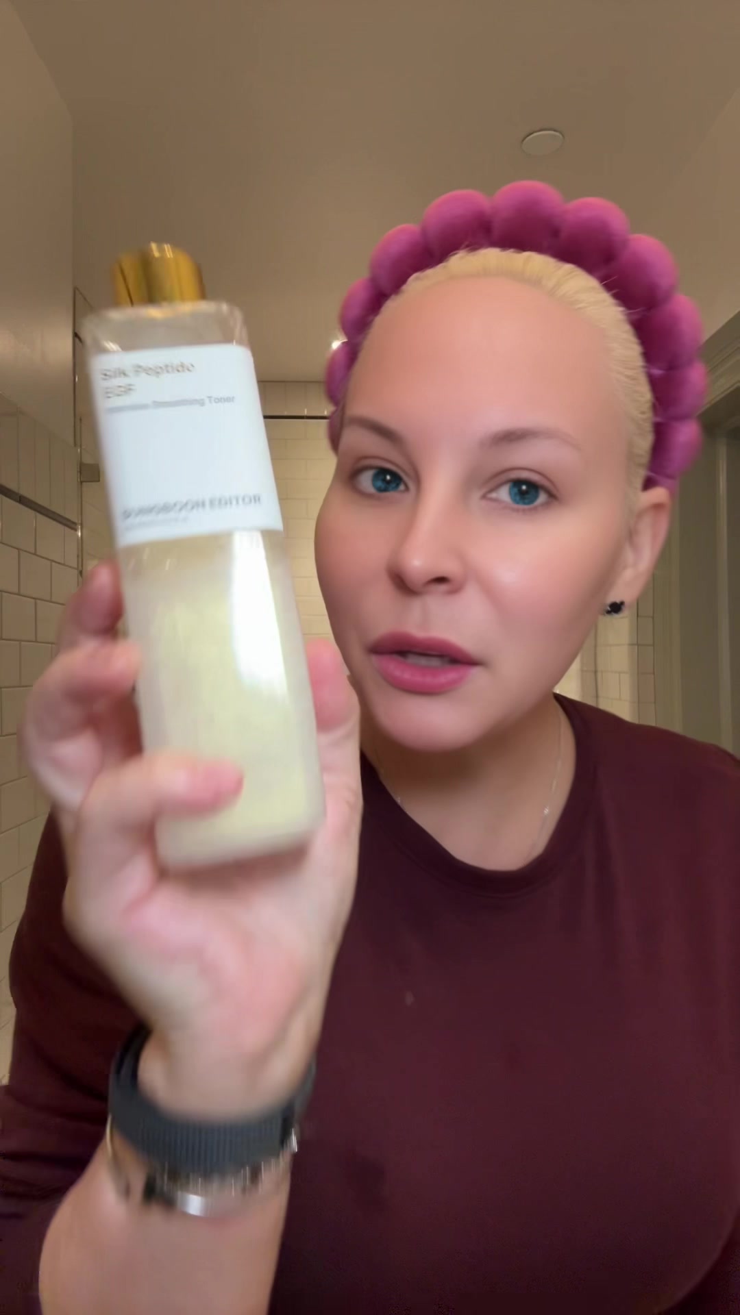 Jamielee holding SUNGBOON EDITOR Silk Peptide EGF Tox Toner